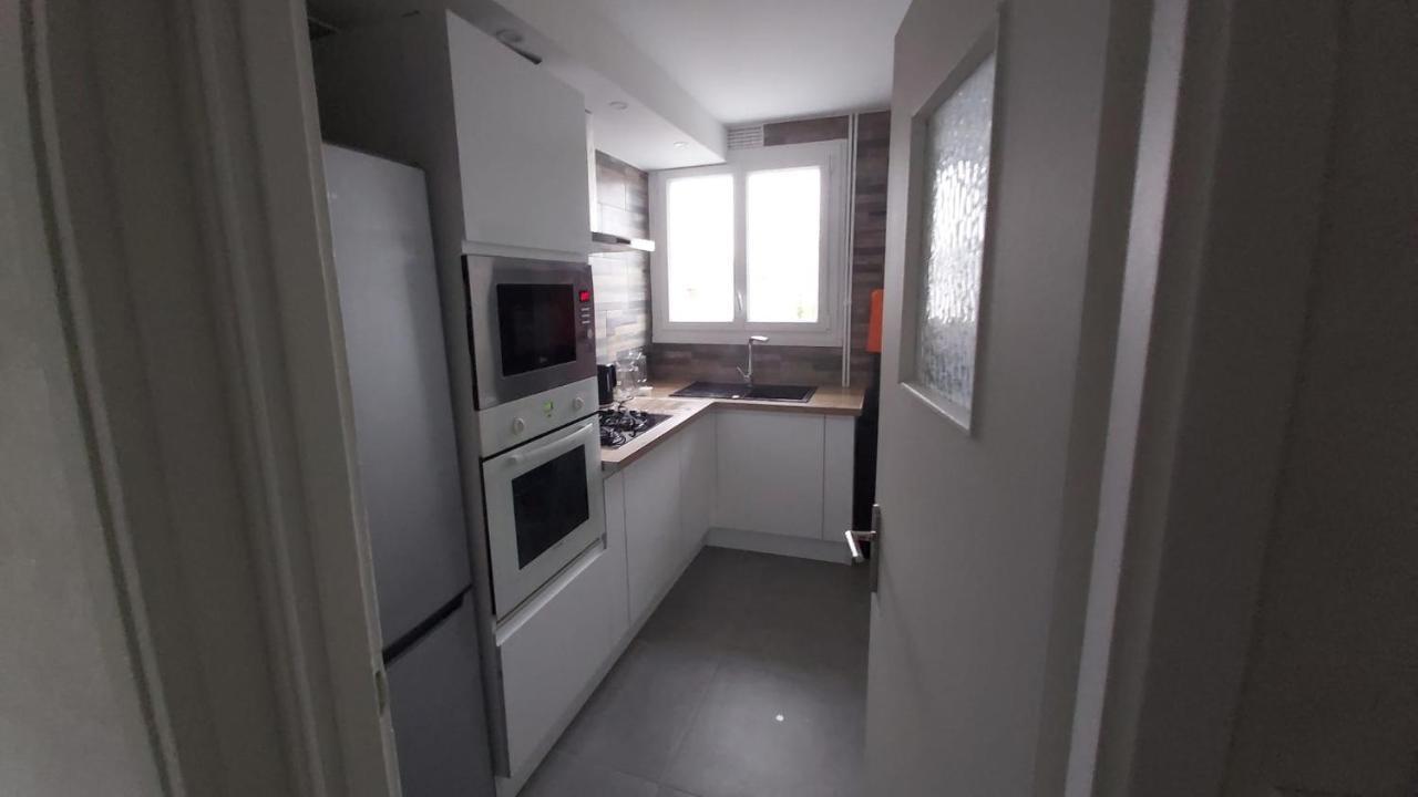 F3 Appartement 2 Chambre Un Salon Avec Wifi Saint-Jean-de-la-Ruelle Kültér fotó